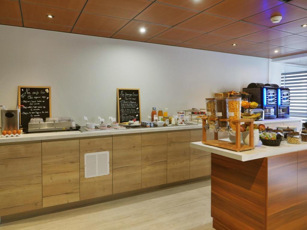Buffet petit-déjeuner | Best Western Hôtel Atrium Valence