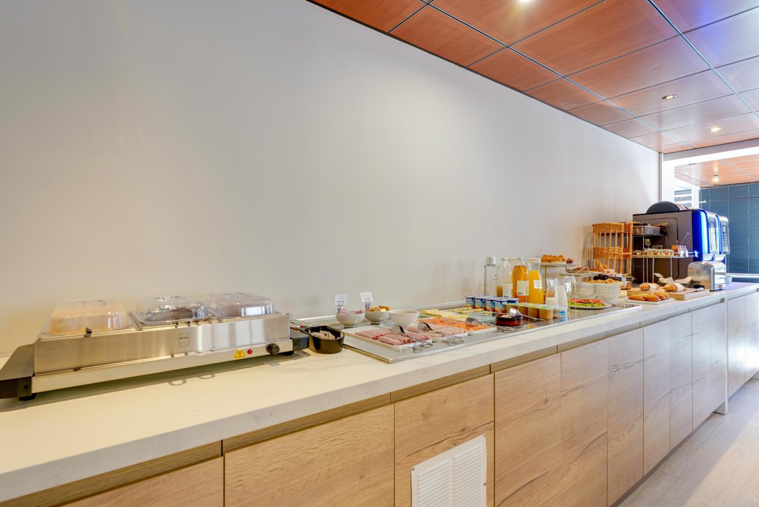 Petit-déjeuner | Best Western Hôtel Atrium Valence