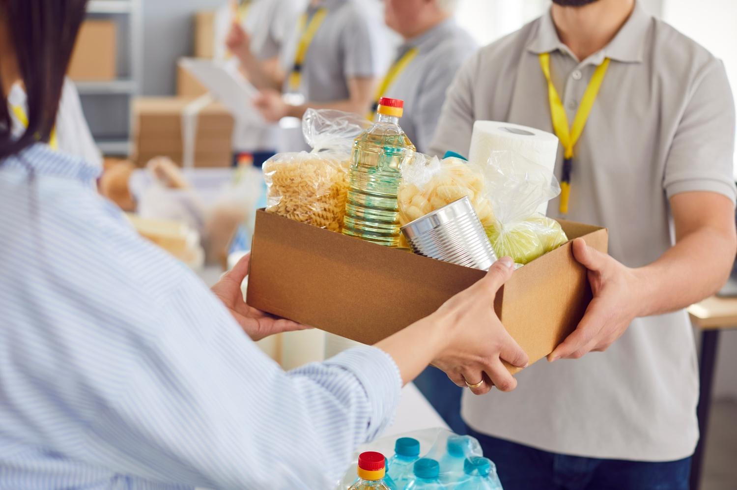 Donation alimentaire, bénévoles